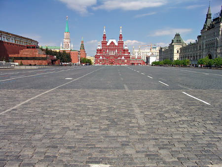 Vững bước trên con đường thời đại được mở ra từ cách mạng Tháng Mười